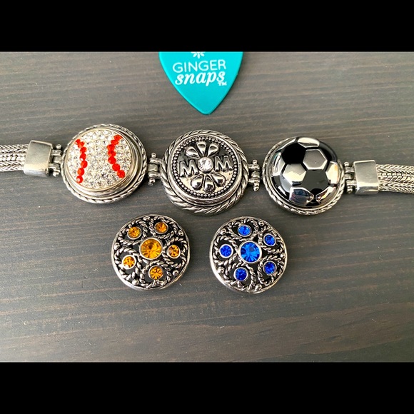 Ginger Snaps charm bracelet with 5 charms - Picture 2 of 3